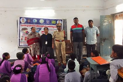 సైబర్ క్రైమ్, సోషల్ మీడియా నేరాలపై విద్యార్ధులకు అవగాహన మరియు చేరువ వాహనం ద్వారా ప్రజలకు అవగాహన కార్యక్రమాలు