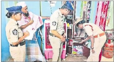 జక్కంపూడి కాలనీలో కార్డన్ సెర్చ్