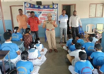 సైబర్ క్రైమ్, సోషల్ మీడియా నేరాలపై విద్యార్ధులకు అవగాహన మరియు చేరువ వాహనం ద్వారా ప్రజలకు అవగాహన కార్యక్రమాలు