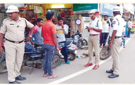 ర్యాష్ డ్రైవింగ్ దారులకు జరిమానా