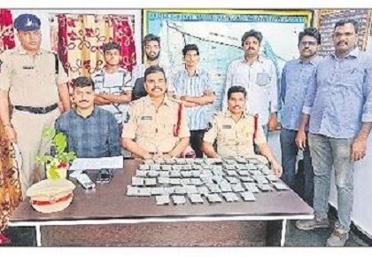 గంజాయి విక్రేతలు అరెస్ట్