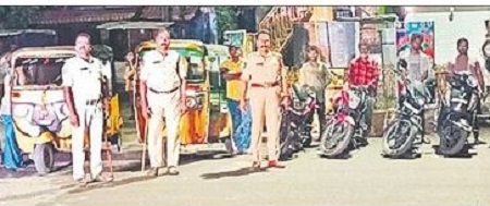 13 బైకులు, రెండు ఆటోలు సీజ్