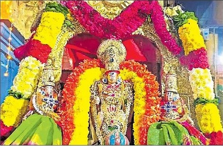 నేత్రపర్వంగా గరుడ సేవ