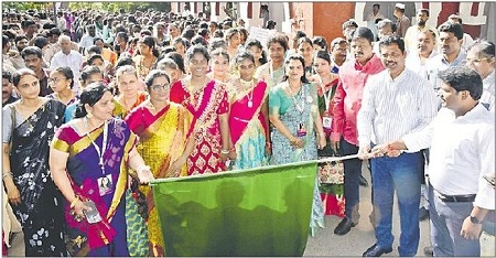తెలుగు భాష ఔన్నత్యాన్ని చాటాలి