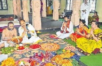 శాస్త్రోక్తంగా ప్రారంభమైన పవిత్రోత్సవాలు