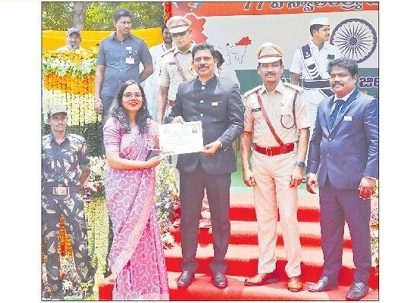 ప్రతిభకు పురస్కారం