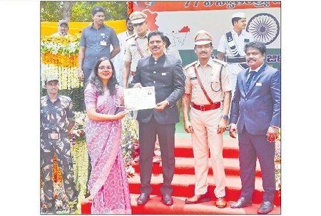 ప్రతిభకు పురస్కారం