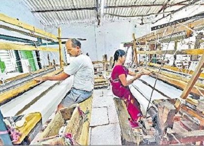 చేనేతలో చెక్కు చెదరని నైపుణ్యం