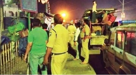 ఫుట్ పాత్ ఆక్రమణల తొలగింపు