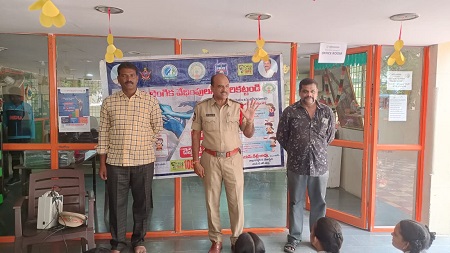సైబర్ క్రైమ్, సోషల్ మీడియా నేరాలపై విద్యార్ధులకు అవగాహన మరియు చేరువ వాహనం ద్వారా ప్రజలకు అవగాహన కార్యక్రమాలు