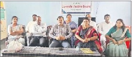 జువైనల్ హోమ్ ను సందర్శించిన ట్రైనీ జూనియర్ సివిల్ జడ్జీలు