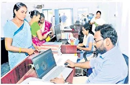 నేటి నుంచి సచివాలయాల్లో ప్రత్యేక ఆధార్ క్యాంపులు