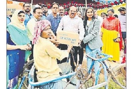 సామాజిక బాధ్యతగా పేదలను ఆదుకోవాలి