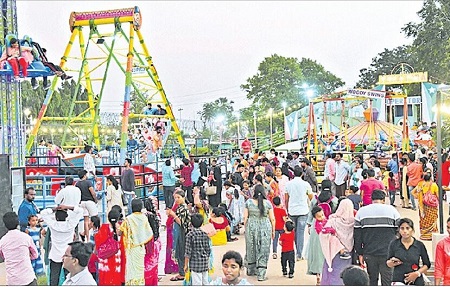 సండే సందడి