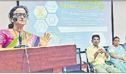 విద్యార్థులు శాస్త్రవేత్తలుగా ఎదగాలి