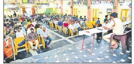 శాంతిభద్రతలకు విఘాతం కలిగించొద్దు