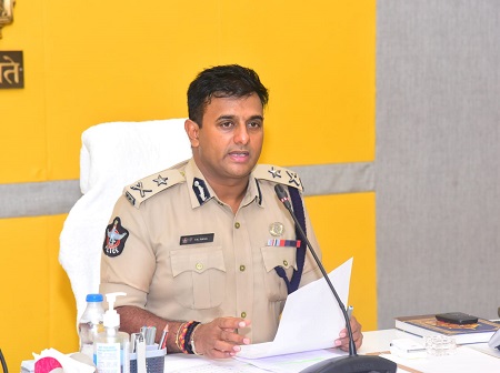 వేగంగా కేసుల పరిష్కారం:  పోలీస్ కమీషనర్ శ్రీ కాంతి రాణా టాటా ఐ.పి.ఎస్.గారు