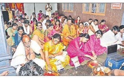 కనకదుర్గమ్మకు లక్ష కుంకుమార్చన