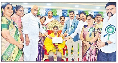 పవిత్ర వృత్తి.. సమాజ సృష్టి