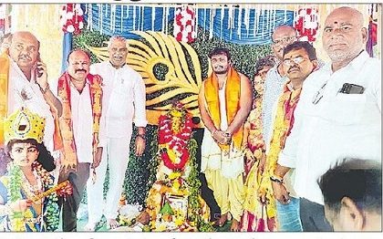 వైభవంగా శ్రీకృష్ణాష్టమి వేడుకలు