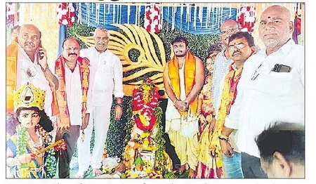వైభవంగా శ్రీకృష్ణాష్టమి వేడుకలు