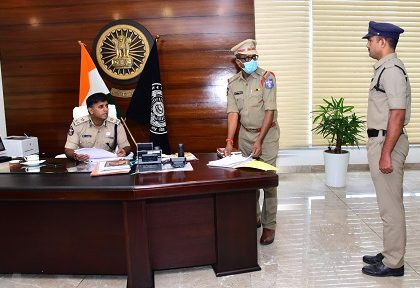 "పోలీస్ వెల్ఫేర్ డే"లో "19" ఫిర్యాదులను స్వీకరించిన సీపీ శ్రీ కాంతి రాణా టాటా ఐ.పి.ఎస్.గారు