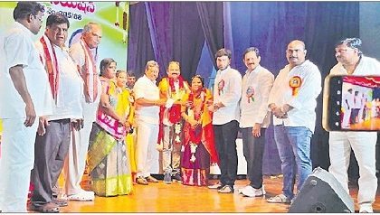 సమాజంలో గురువుల పాత్ర విశిష్టమైనది