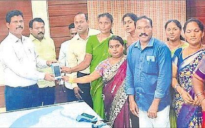 స్త్రీనిధి రుణం.. చెల్లింపు సులభం