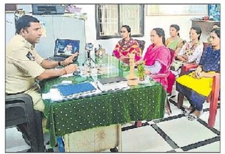 డీజేల ఏర్పాటుకు అనుమతులు తప్పనిసరి