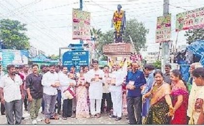 విశ్వనాథుని సాహితీసేవ అమూల్యం