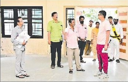పోలింగ్ కేంద్రాల్లో పూర్తిస్థాయి వసతులు