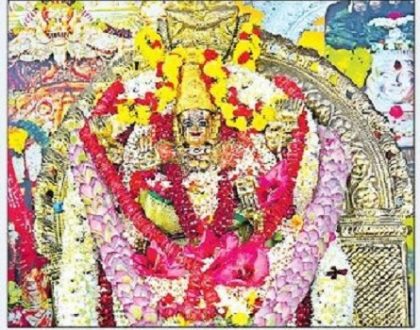 మహాలక్ష్మీదేవిగా దుర్గమ్మ అభయం