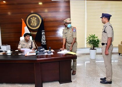 పోలీస్ వెల్ఫేర్ డేలో 16 ఫిర్యాదులు స్వీకరించిన పోలీస్ కమీషనర్ శ్రీ కాంతి రాణా టాటా ఐపిఎస్ గారు