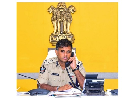 "డయల్ యువర్ పోలీస్ కమీషనర్" కార్యక్రమమునకు "9" ఫిర్యాదులు