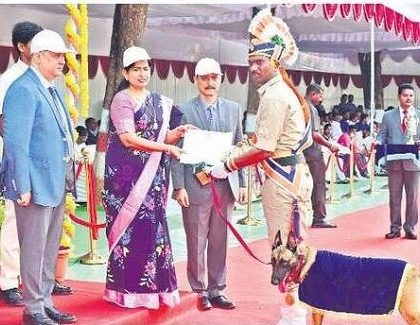పోలీసులకు ధీటుగా జాగిలాల సేవలు