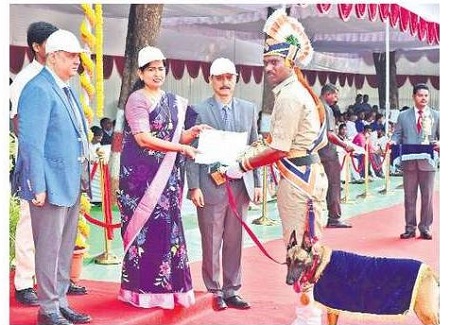 పోలీసులకు ధీటుగా జాగిలాల సేవలు