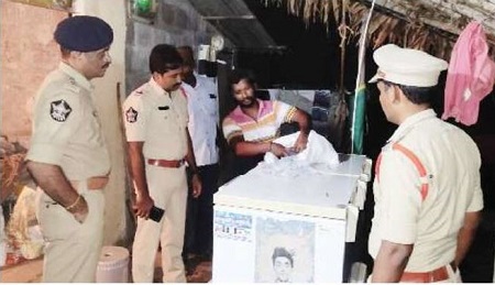 సరిహద్దుల్లో పోలీసుల భారీ ఆపరేషన్