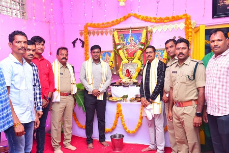 సిటీ ఆర్మ్‌డ్ రిజర్వ్‌లో ఆయుధపూజ నిర్వహించిన పోలీస్ కమీషనర్ శ్రీ కాంతి రాణా టాటా ఐపిఎస్‌ గారు