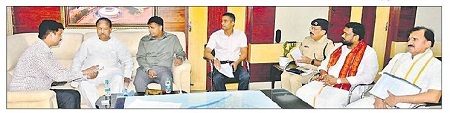అమ్మవారి దర్శనానికి తగిన ఏర్పాట్లు