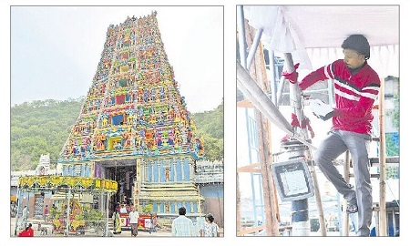ముమ్మరంగా దసరా ఏర్పాట్లు