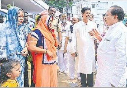 దసరా ఉత్సవ ఏర్పాట్లపై భక్తులు సంతృప్తి