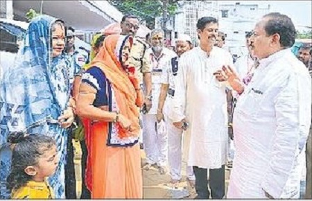 దసరా ఉత్సవ ఏర్పాట్లపై భక్తులు సంతృప్తి