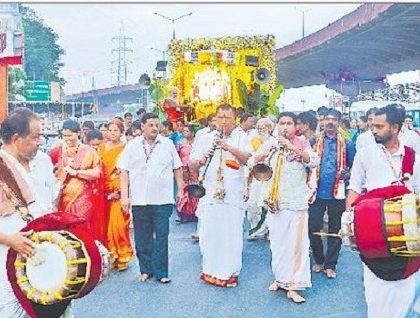 కనుల పండువగా గిరిప్రదక్షిణ