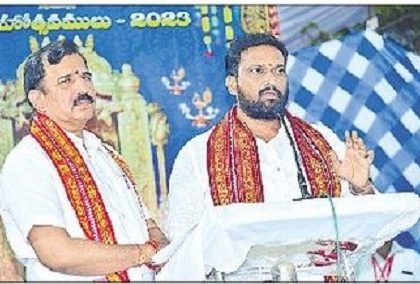 దుర్గమ్మకు రికార్డు స్థాయిలో ఆదాయం