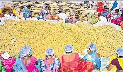 లడ్డూ విక్రయాల్లో రికార్డు