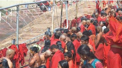 ఇంద్రకీలాద్రిపై భవానీల సందడి
