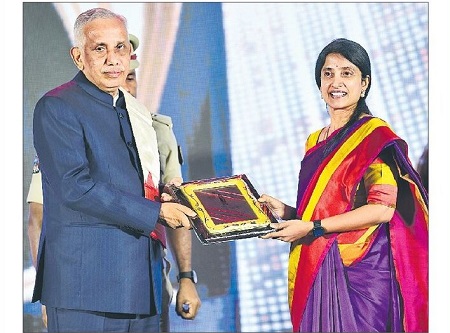 పురస్కార విజేతలు.. స్ఫూర్తి ప్రదాతలు