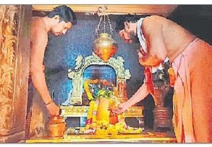 భక్తి శ్రద్ధలతో కార్తిక పూజలు