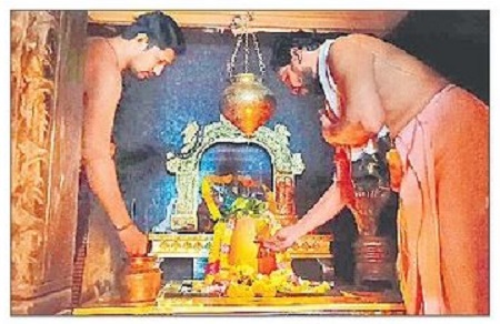 భక్తి శ్రద్ధలతో కార్తిక పూజలు