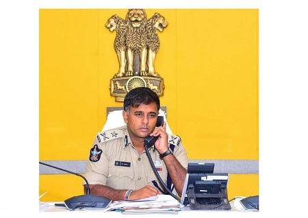 "డయల్ యువర్ పోలీస్ కమీషనర్" కార్యక్రమమునకు "12" ఫిర్యాదులు